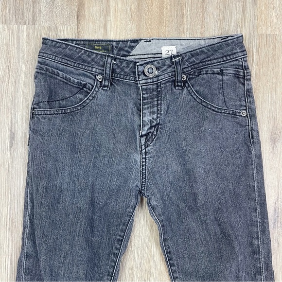 Women’s Volcom Nova Modern Straight Fit Cropped Jeans - Picture 3 of 8